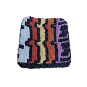 Mooi foamkussen  wit-rood-geel-bruin-paars-zwart A