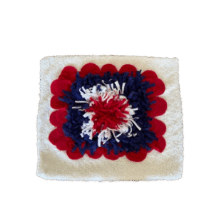 Snuffelmatkussen wit met rood-wit-blauw bloem