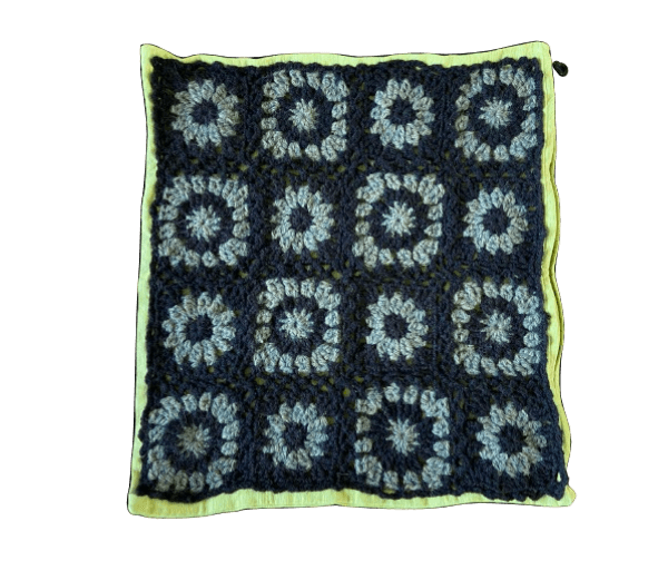 .Kleedje/kussenhoes gehaakte bloemen limoengroen/zwart/herfstgroen - Afbeelding 3